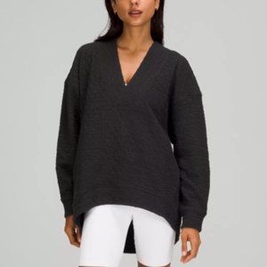 lululemon Rippled V-Neck Pullover in black
